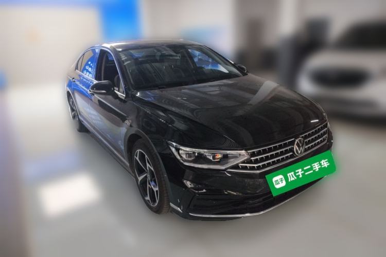 Used Volkswagen Magotan 2025 Revised Version 2 Zhongxiang Edition 330TSI DSG Luxury Trim