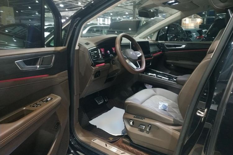 Used Volkswagen Viloran 2024 380TSI Premium Edition Driver Seat