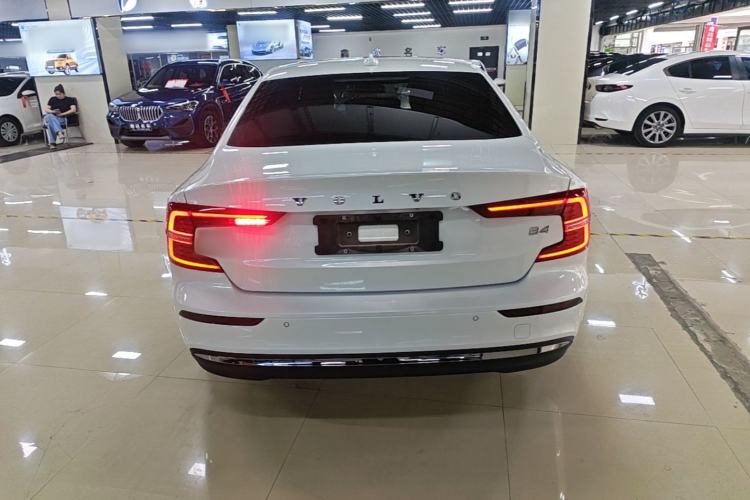 Used Volvo S60 2025 B4 Zhiyi Luxury Edition