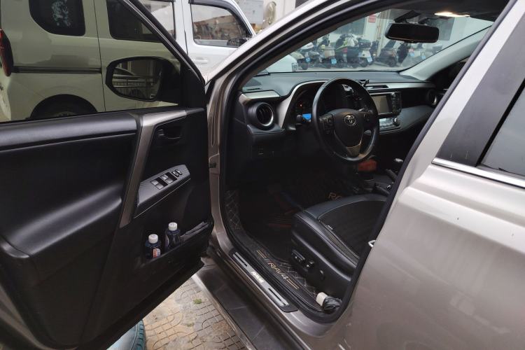 Used Toyota RAV4 2015 2.5L Automatic 4x4 Elite Edition