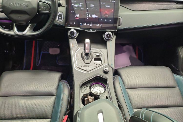 Used Lynk & Co 05 2020 2.0TD Two-Wheel Drive Shine Halo