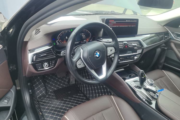 Used BMW 5 Series 2022 Restyled 525Li Luxury Package Center Console