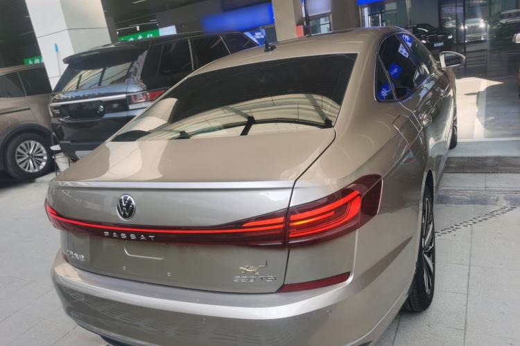 Used Volkswagen Passat 2022 330TSI Elite Edition Custom Version