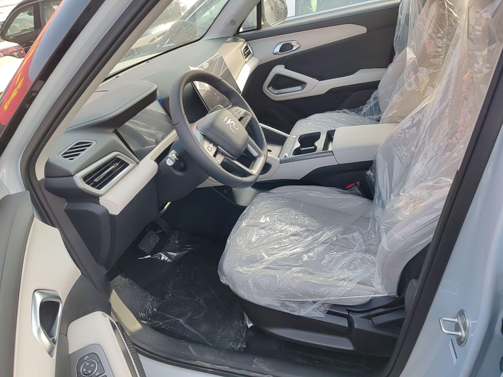 BYD Yuan UP 2025 Intelligent Driving Version 401 KM Dynamic Edition — снимка 17