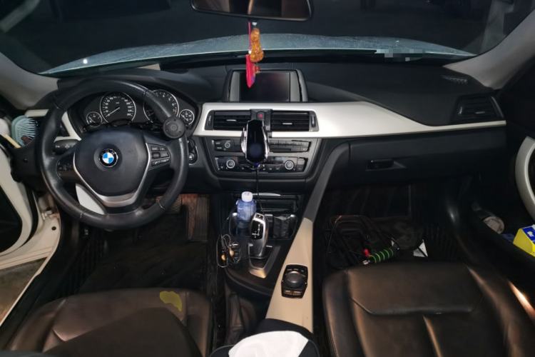 Used BMW 3 Series GT 2014 320i Leading Model