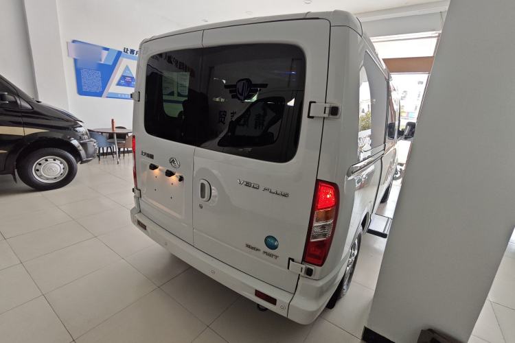 Used SAIC MAXUS Xintu V80 2021 2.0T PLUS AMT City Edition Short Wheelbase Ultra-Low Roof—7/8/9-Seater
