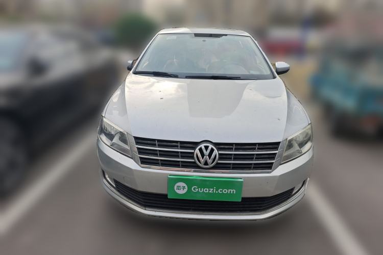 Used Volkswagen Gran Lavida 2014 1.6L Automatic Sport Edition
