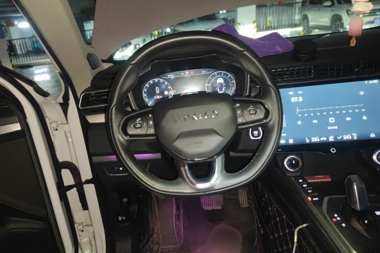 Used Lynk & Co 01 2021 2.0TD Two-Wheel-Drive Pro Trim Steering Wheel