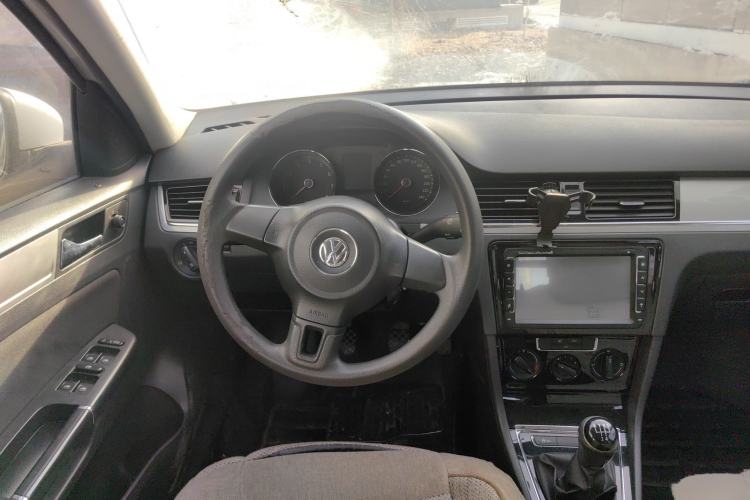 Used Volkswagen Bora 2013 1.6L Manual Fashion Edition
