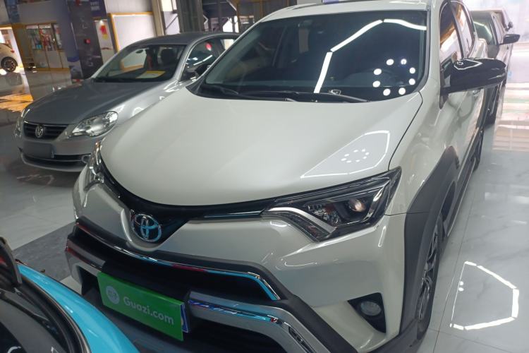 Used Toyota RAV4 2019 2.0L CVT Two-Wheel Drive Fashion X Limited Edition China V Standard
