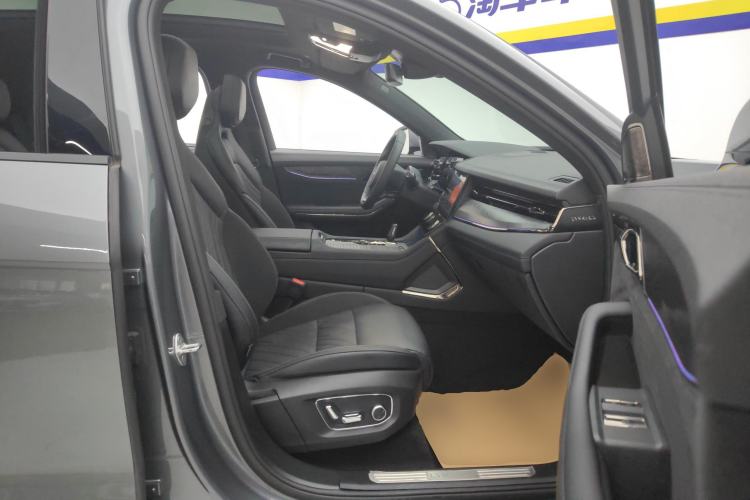 Used Lynk & Co 09 EM-P 2021 2.0T PHEV Halo Six-Seater
