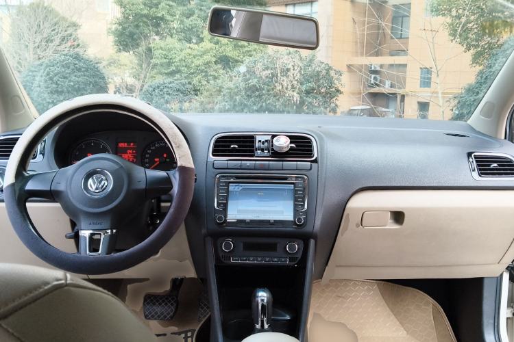 Used Volkswagen Polo 2013 1.6L Automatic Luxury Edition
