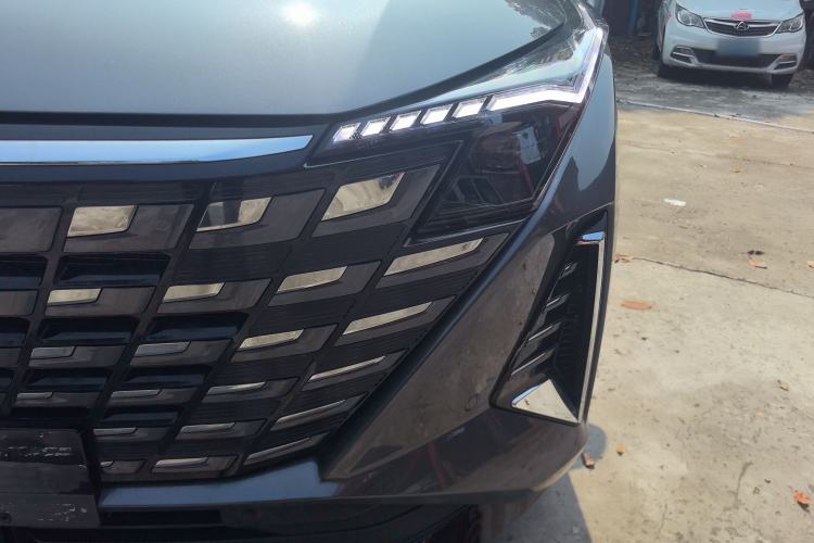 Used CHANGAN UNI-Z 2025 1.5T Premium Edition Left Front Headlight