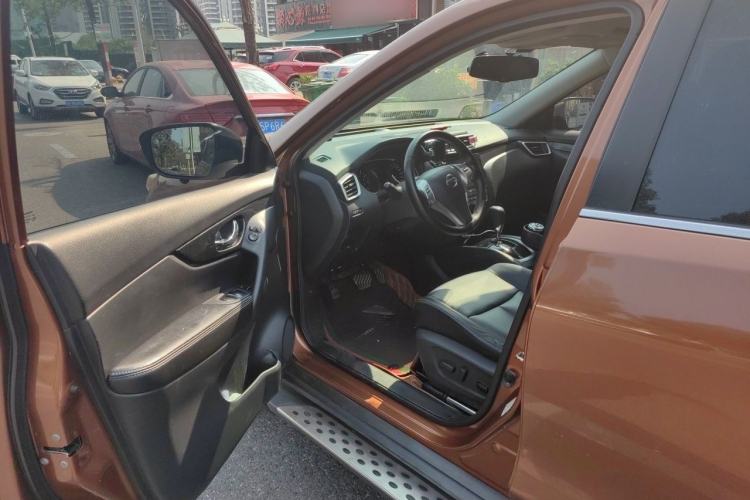 Used Nissan X-Trail 2014 2.5L CVT Leading Edition 4WD