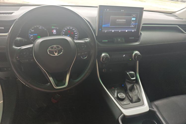 Used Toyota Wildlander 2021 Dual-Motor 2.5L E-CVT Four-Wheel Drive Luxury Edition Center Console