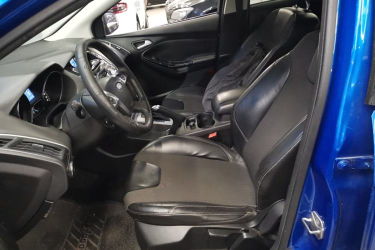 Used Ford Focus 2012 Hatchback 2.0L Automatic Luxury Sport Model