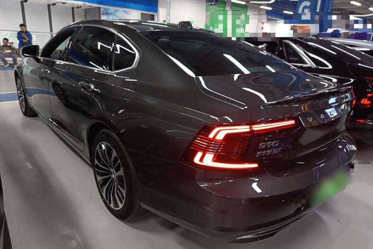 Used Volvo S90 New Energy 2023 T8 Plug-in Hybrid All-Wheel Drive Long-Range Zhiyi Luxury Edition