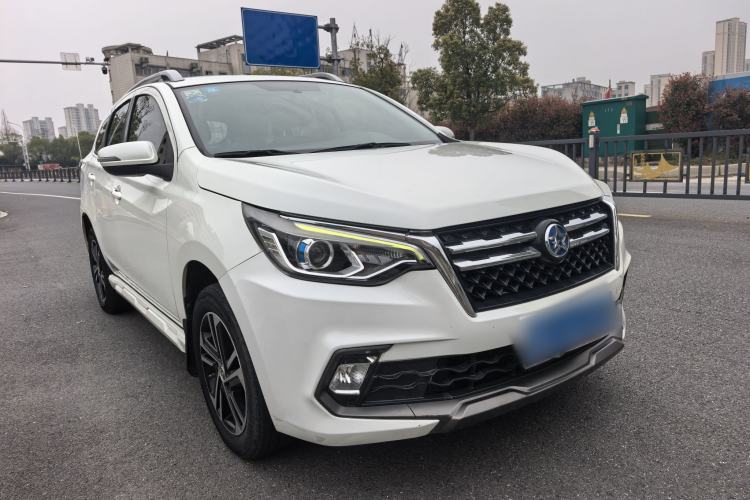 Used Venucia T70 2018 2.0L CVT Smart Enjoyment Version Exterior 3