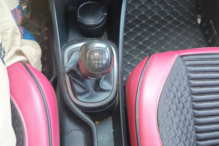 Used Kia K2 2012 Hatchback 1.4L MT Cool Edition Commemorative Model