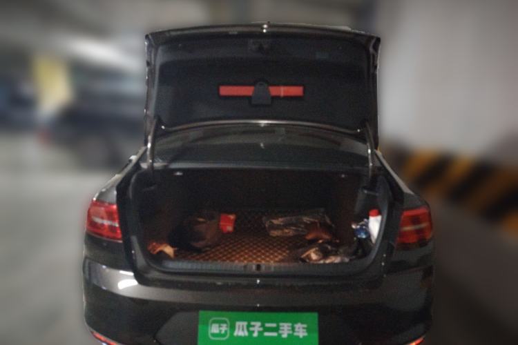 Used Volkswagen Magotan 2018 330TSI DSG Luxury Model Trunk