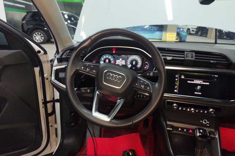 Used Audi Q3 2019 35 TFSI Advanced Dynamic Edition
