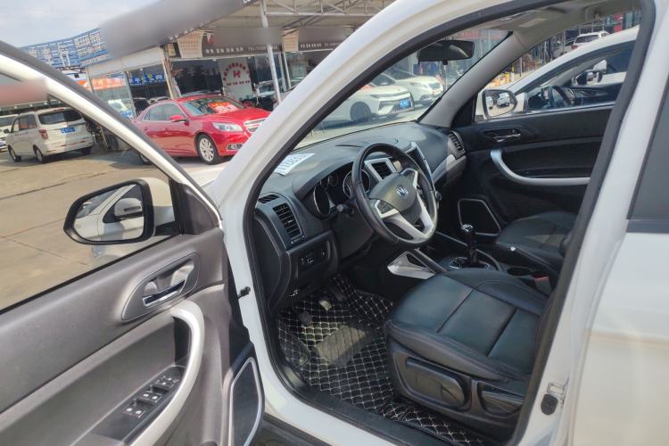 Used CHANGAN CS35 2016 1.6L Manual Luxury Model China V Standard
