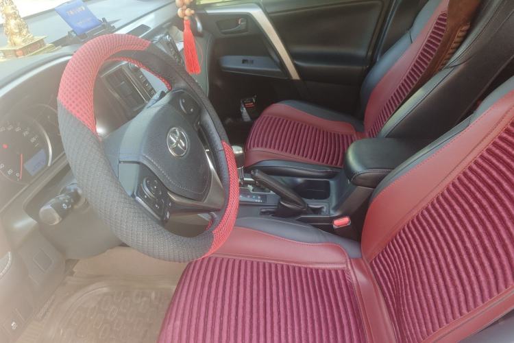 Used Toyota RAV4 2013 2.5L Automatic 4x4 Elite Edition Left Front Seat