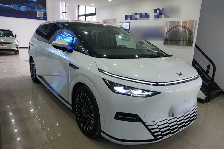 Used XPeng X9 2025 740 Ultra-Long Range Max Exterior 1