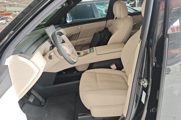 Used ONVO Luxeed L90 2025 Model—Max Six-Seater Version Left Front Seat