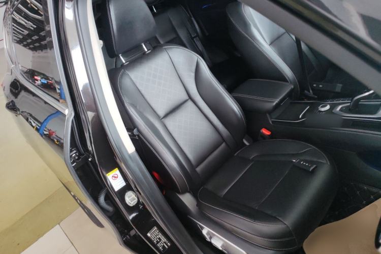 Used Wey VV6 2020 2.0T Two-Wheel Drive Smart Protection+