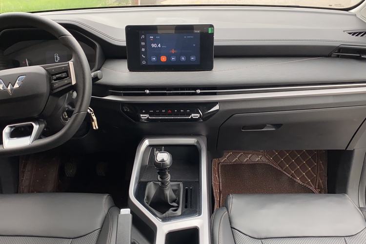 Used Wuling Jiachen 2022 1.5T Manual Light Enjoyment Dynamic Version