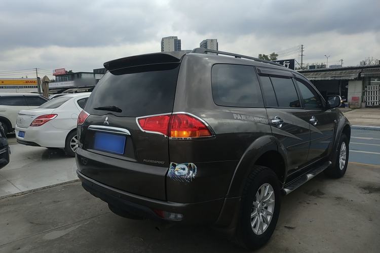 Used Mitsubishi Pajero Sport 2013 3.0L Automatic 4x4 Executive Edition
