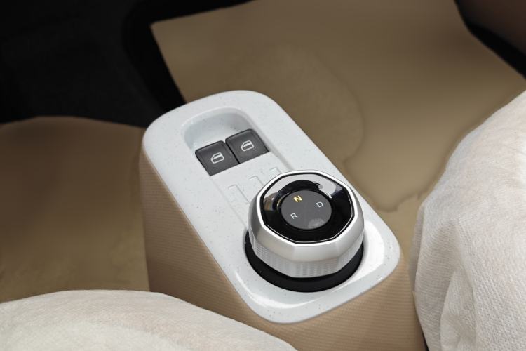 Used Geely Galaxy Panda 2024 Panda Mini 200km Endurance Bear
