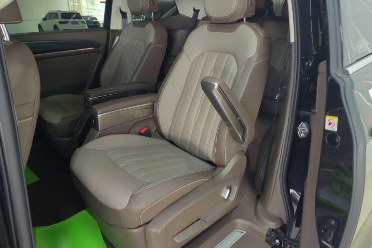 Used Volkswagen Viloran 2024 380TSI Luxury Edition