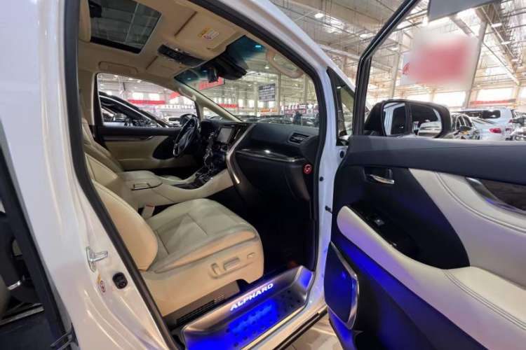Used Toyota Alphard 2019 Dual-Engine 2.5L Prestige Edition
