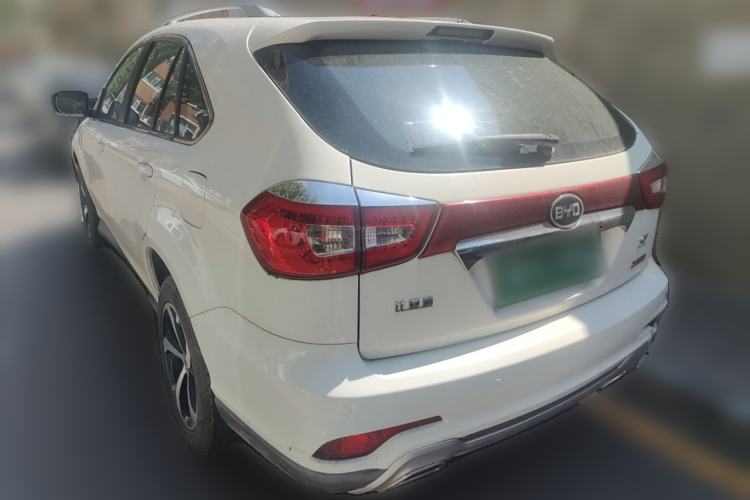Used BYD S7 2015 2.0T Automatic Prestige Model
