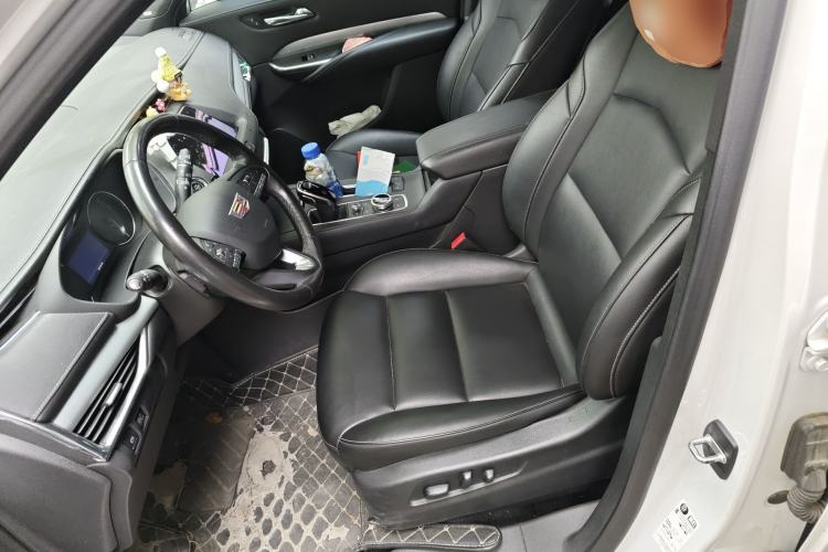 Used Cadillac XT4 2018 28T Two-Wheel-Drive Luxury Model Left Front Seat
