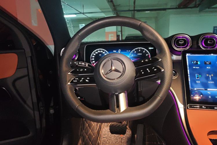 Used Mercedes-Benz GLC 2024 Facelifted GLC 260 L 4MATIC Luxury Version 5 Seats