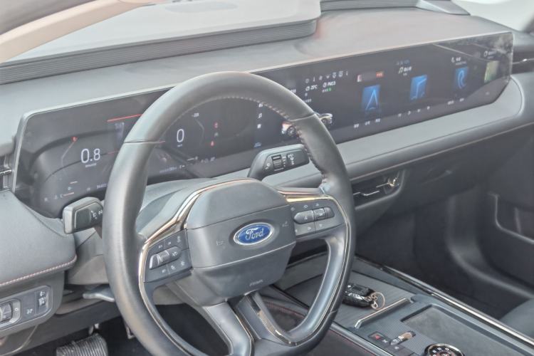 Used Ford Mondeo 2023 EcoBoost 180 Luxury Model Interior 2