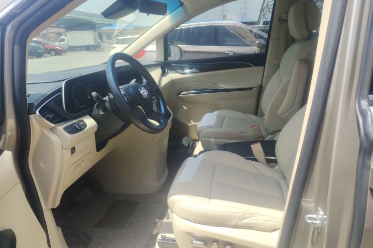 Used Buick GL8 2022 ES Landtrek 653T Luxury Edition