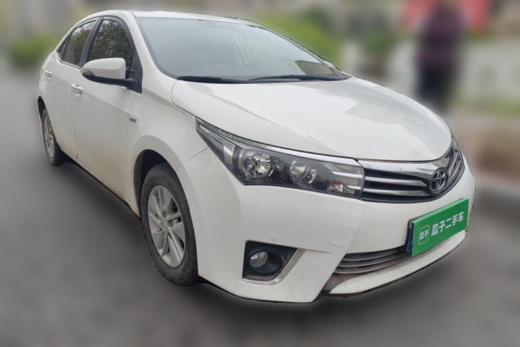 Used Toyota Corolla 2014 1.6L CVT GL-i Front Right 45 Deg
