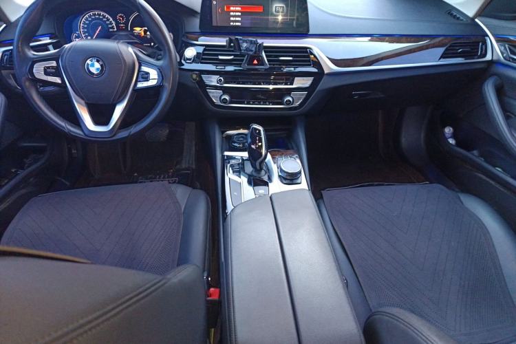 Used BMW 5 Series 2018 525Li Luxury Package Center Console