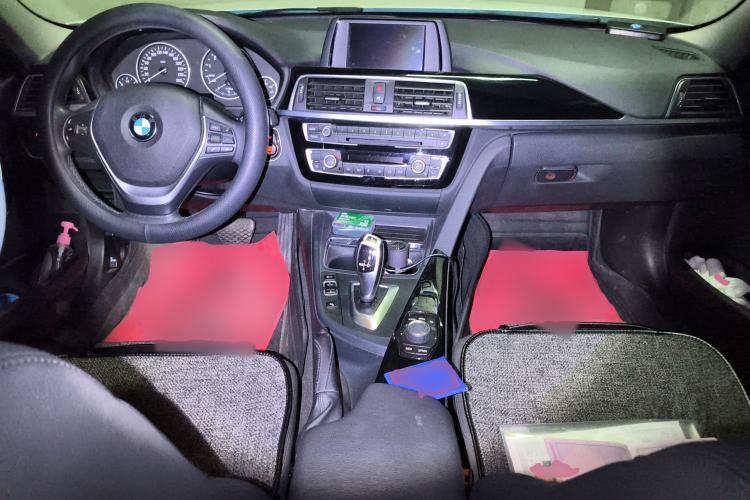 Used BMW 3 Series 2017 320Li Fashion Model Center Console