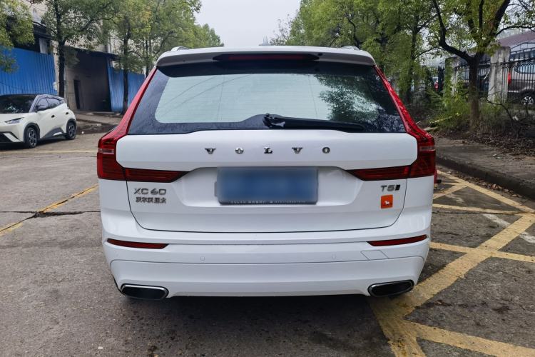 Used Volvo XC60 2019 T5 4x4 Smart Edition China V Standard
