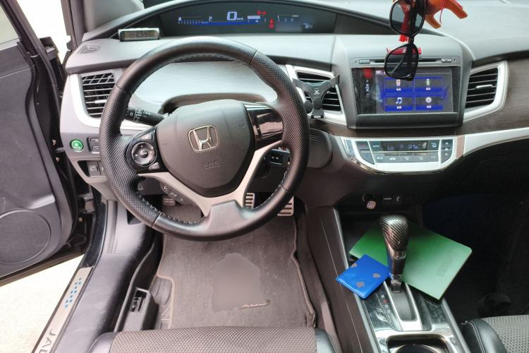 Used Honda Jade 2013 1.8L automatic Comfort version 5 seats