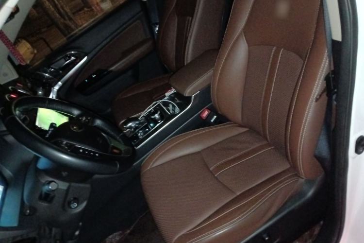 Used BYD Tang New Energy 2015 2.0T Four-Wheel-Drive Flagship Model
