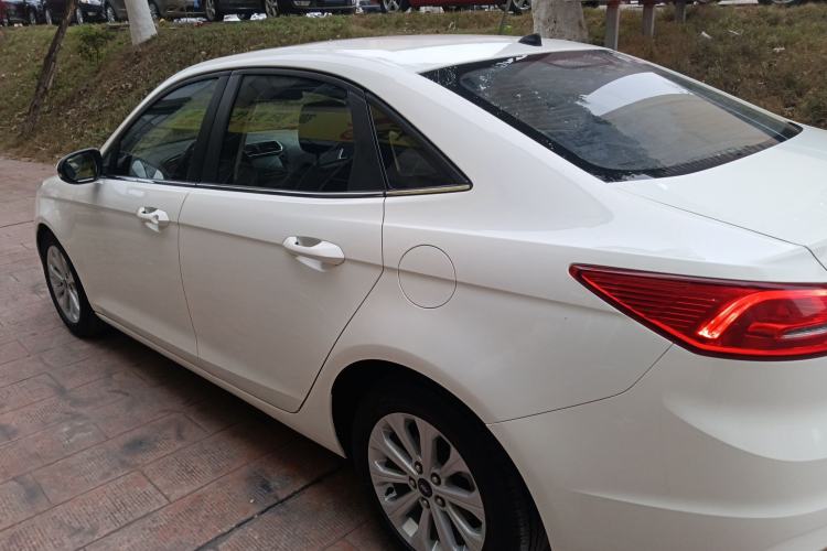 Used Ford Escort 2017 Happy Edition 1.5L Manual Fashion Model