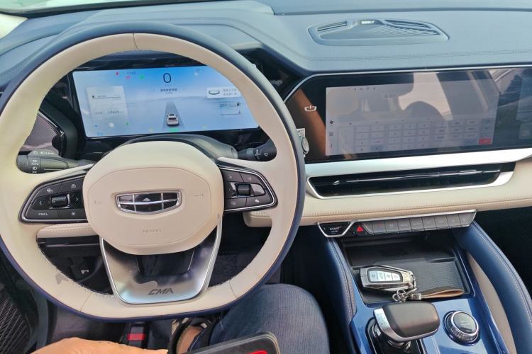 Used Geely Auto Monjaro L 2022 1.5T Leishen Hi·F Plug-in Hybrid Super Xun Center Console