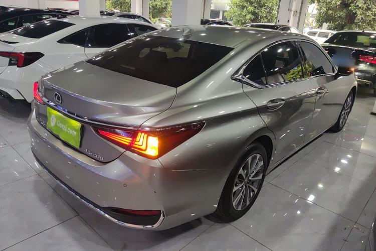 Used Lexus ES 2022 200 Excellence Edition