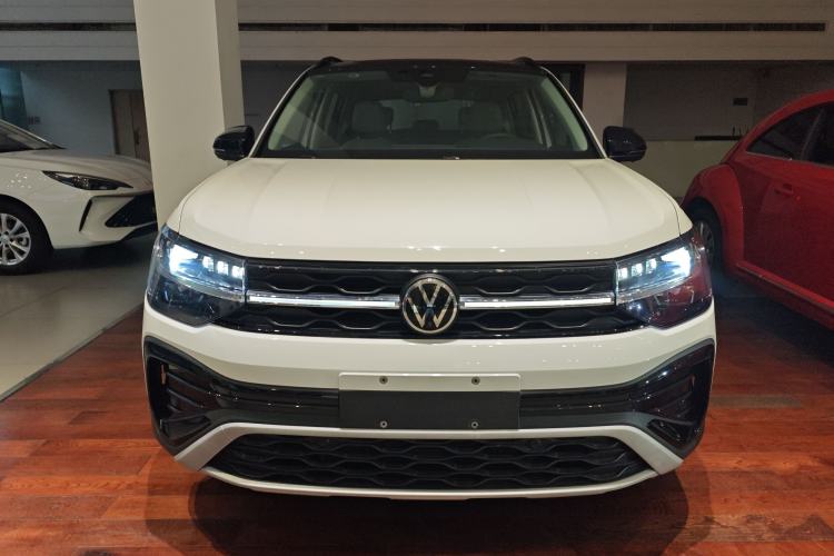 Used Volkswagen Tharu 2024 300TSI Two-Wheel-Drive Moon Luxury Edition
